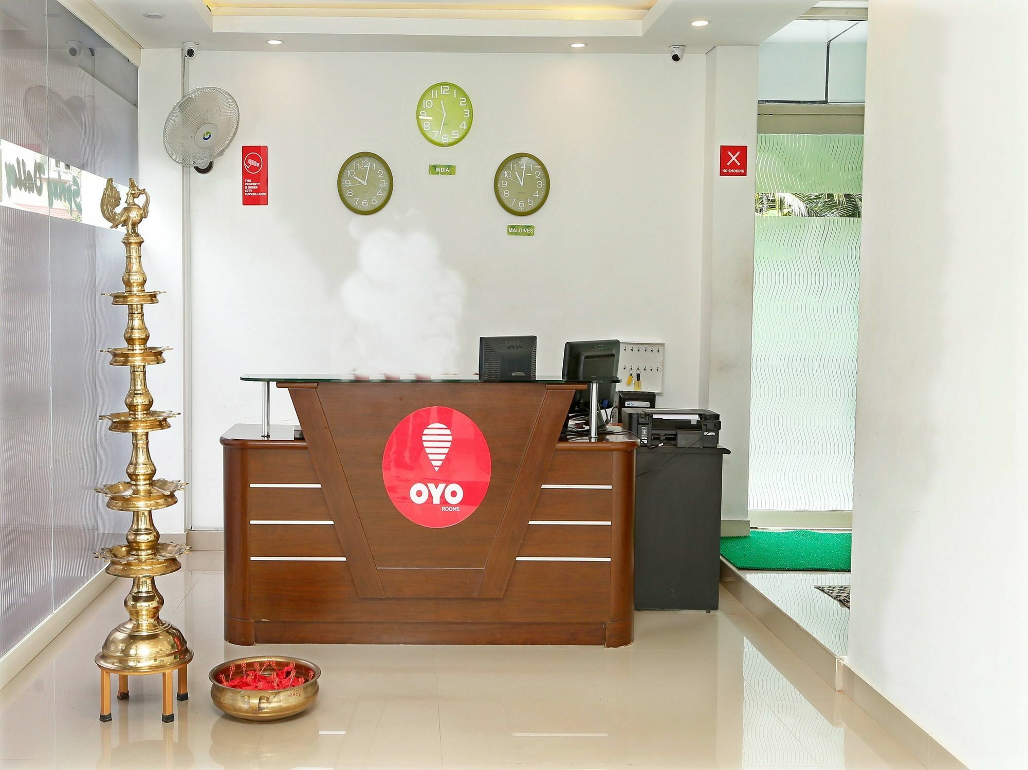 Oyo 9557 Near Kims Hospital Thiruvananthapuram Exterior foto